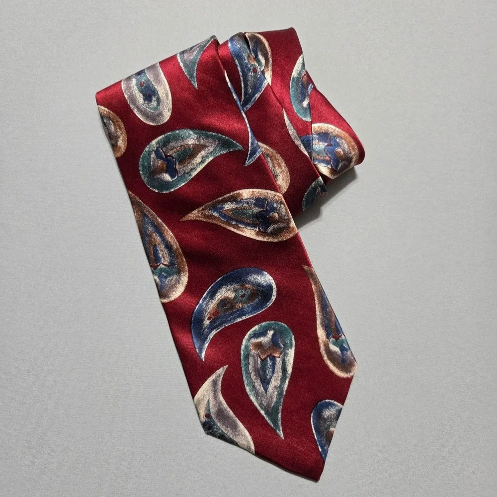 Cambridge Classics Paisley Italian Silk Necktie Red Blue Gold 3.5x68